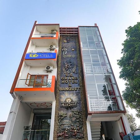 Hotel FabExpress SS Grand Banthra Sikandarpur Exterior foto